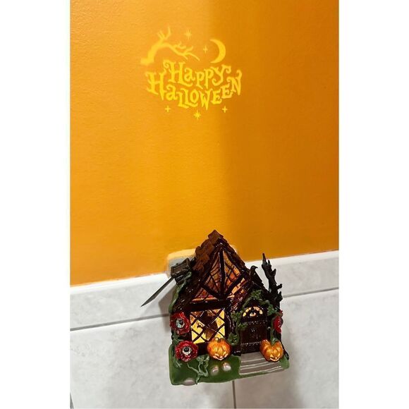 Bath & Body Works Halloween 2022 With Cottage Night Light Projector‎ Wallflower - Picture 1 of 8